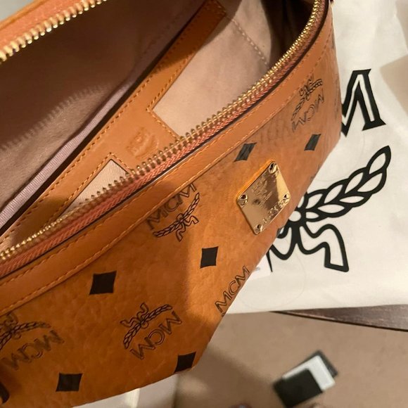 MCM Fursten Visetos Small Belt Bag - Picture 6 of 7